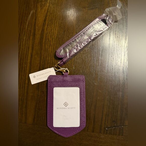 KENDRA SCOTT ID LANYARD - Picture 3 of 8